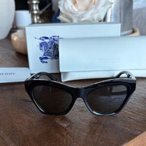 Burberry Glossy Black Sunglasses
